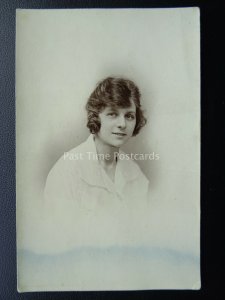 Studio Portrait JESSIE BUDD of Birmingham c1921 RP Postcard by R.G. Williams