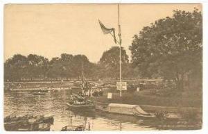 Thames at Hampton Court, 00-10s sailboats