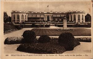 CPA DEAUVILLE - La Plage Fleurie Le Casino vu des Jardins (422481)