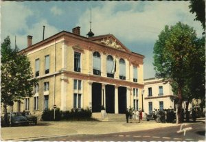 CPM Courbevoie Hotel-de-Ville (20572)