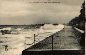 CPA Parame La Digue battue par les vagues FRANCE (1015188)