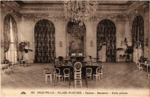 CPA DEAUVILLE - Plage Fleurie Casino. Baccarat Salle privée (422507)