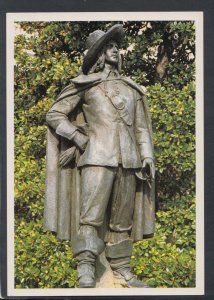 France Postcard - Auch (Gers) - Statue De D'Artagnan   RR6837