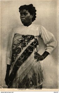 CPA AK Femme Antaisaka MADAGASCAR (819127)