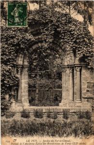 CPA AK Le PUY Jardin du Fer-a-Cheval Portail de l'Ancienne Église des (589034)