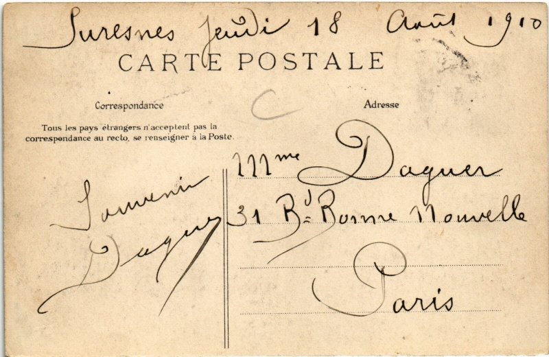 CPA Suresnes Les Quais le Dimanche (1315018)