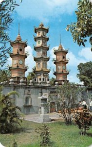 Tainan, Taiwan  KAIYUAN TEMPLE Early Chinese Construction  VINTAGE  Postcard