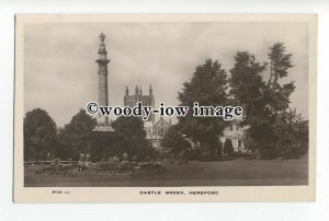 aj0280 - Large Monument , Castle green , Hereford , Herefordshire - postcard