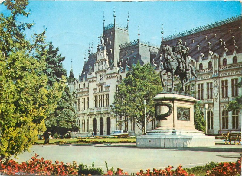 Romania Postcard Iasi Palatul Culturii