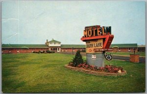 Niagara Falls, New York Postcard Park Lane Motel Highway 62 Roadside c1950s 