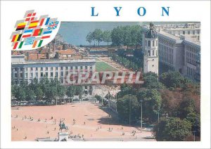 Postcard Modern Lyon (Rhone) Place Bellecour
