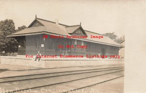 Depot, New York, Cincinnatus, RPPC, Delaware Lackawanna & Western Railroad