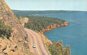 SILVER CREEK, MN Minnesota  SILVER CLIFF 50's Car~Lake Superior Circle  Postcard