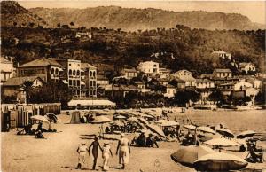 CPA Le LAVANDOU - Un Coin de la Plage (635134)