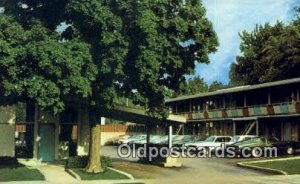 Howard Johnson Motor Lodge, Springfield, IL, USA Motel Hotel 1974 crease, pos...