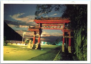 Postcard - Crossing Highway Archway, Taroko National Park - Taiwan