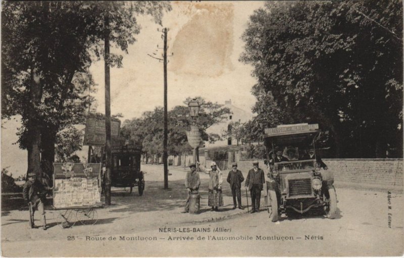 CPA NÉRIS-les-BAINS - Arrivée de l'automobile (125537)