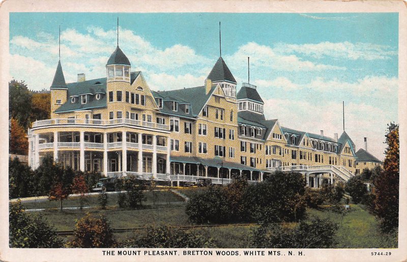 The Mount Pleasant, Bretton Woods, White Mountains, N.H., Postcard, Unused