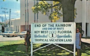 KEY WEST FL~END OF THE RAINBOW SIGN-U.S. 1-MONROE COUNTY COURT HOUSE POSTCARD