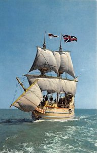 The Susan constant, under full sail in Chesapeake Bay The Susan constant, und...