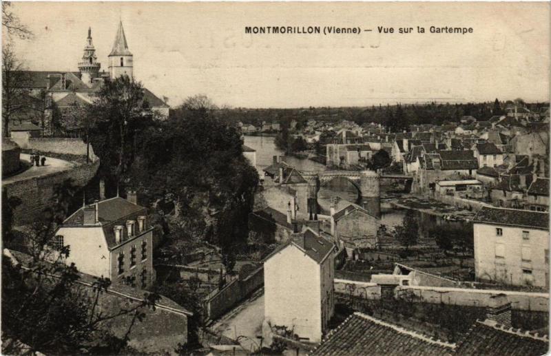 CPA MONTMORILLON Vue sur la Gartempe (613175)