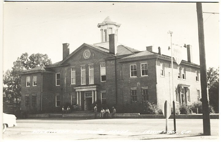 Irwinton GA Wilkinson County Courthouse Republic Gas Real Photo RPPC Postcard