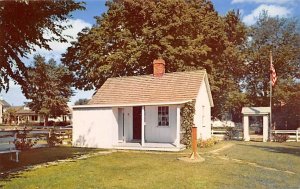 Birthplace of Herbert Hoover West Branch, Iowa USA View Postcard Backing 