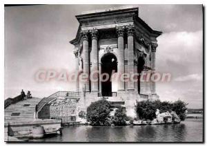 Postcard Modern MONTPELLIER Castle Water Garden Peyrou