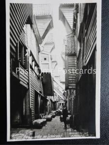 c1920's RP - Bergen, Bredsqaarden. paa Tyskebryggen - Norway