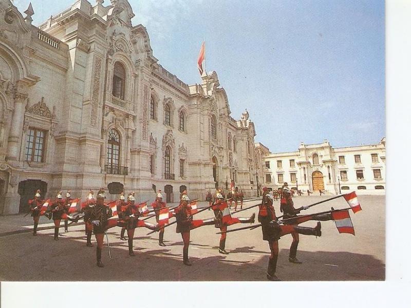 Postal 032362 : Cambio de Guardia. Palacio de Gobierno. Lima-Peru