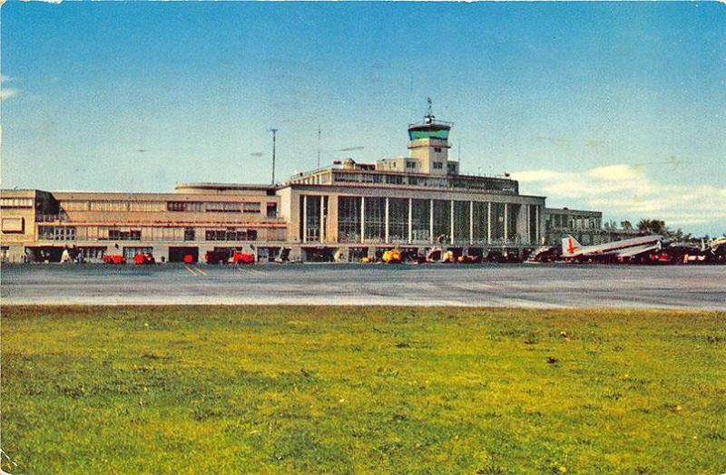 Washington DC Airport Prop Aircraft Airplane Postcard