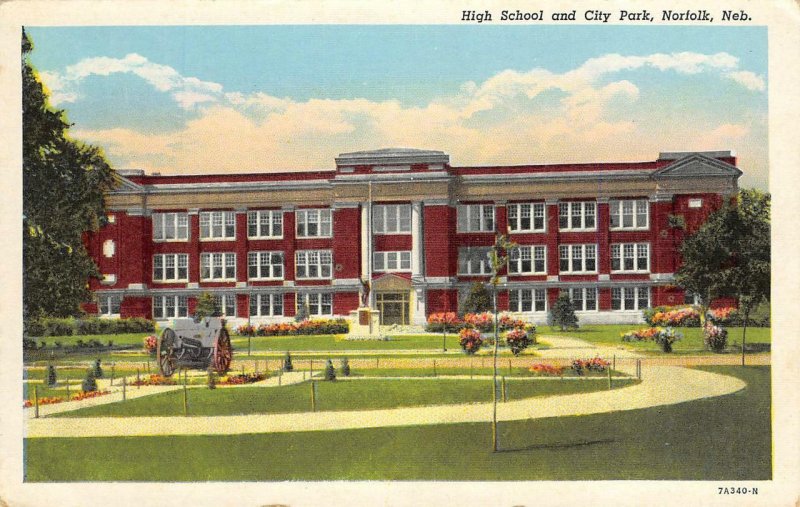 High School & City Park, Norfolk, Nebraska ca 1940s Vintage Postcard 