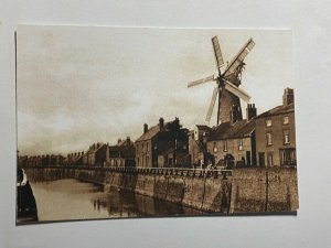 UNUSED PICTURE POSTCARD - MAUD FOSTER MILL BARGATE DRAIN  (KK2274)