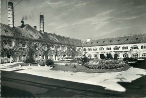 Postcard Hungary Herend porcelain factory