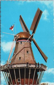 De Zwaan Windmill Holland Michigan Vintage Postcard C128