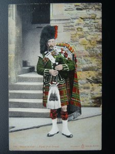 Scotland BLACK WATCH PIPER (Full Dress) Old Postcard by W.R.& S. / Reliable