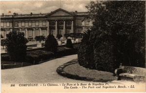 CPA COMPIEGNE - Le Chateau - Le Parc et le Banc de Napoleon Ire (291441)