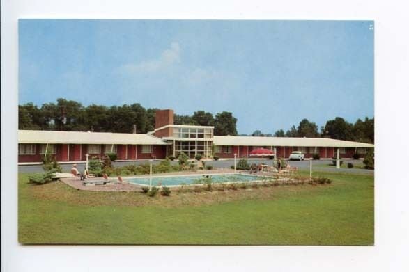 Washington NC Pool Motel Old Cars Postcard