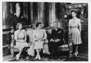 British Royalty King George VI Queen Elizabeth Princesses RPPC postcard C355