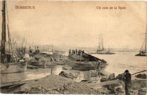 CPA BORDEAUX-un coin de la Rade (28052)