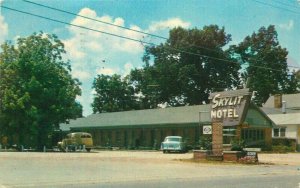 Tennessee Brownsville Skylit Motel Panel Delivery 1950s Johnson Postcard 22-4098