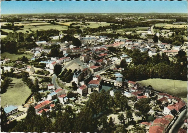 CPM MONTFAUCON Vue panoramique (24688)