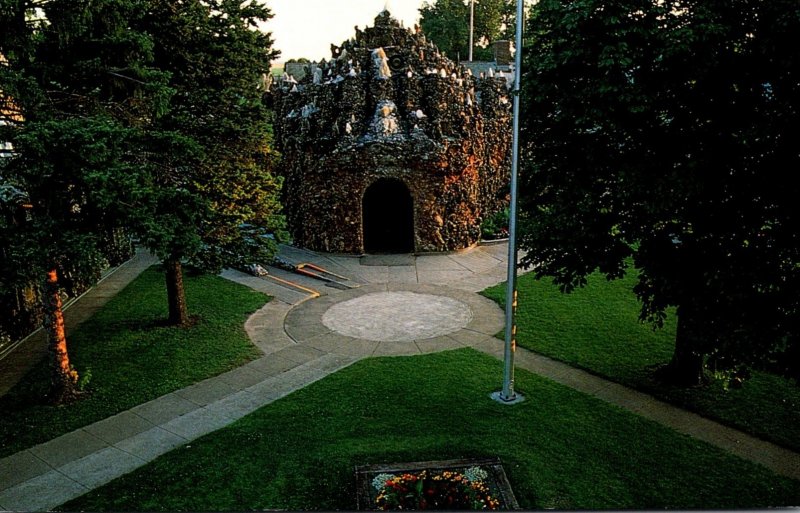 Iowa West Bend Grotto Of The Redemption Beautiful Courtyard