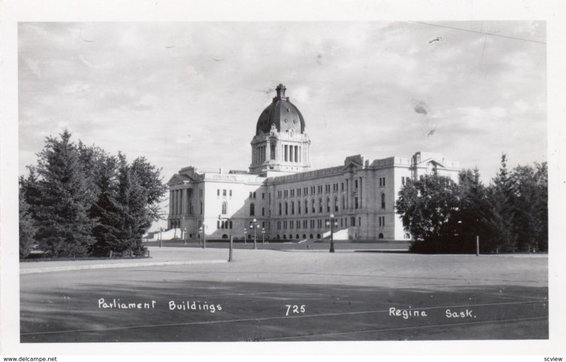 RP: REGINA , Saskatchewan , Canada , 1930-40s ; Parliament Buildings