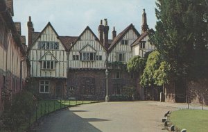 Hampshire Postcard - Cheyney Court, Winchester     RS24727
