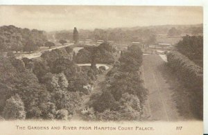 Middlesex Postcard - The Gardens and River from Hampton Court Palace  Ref TZ6424