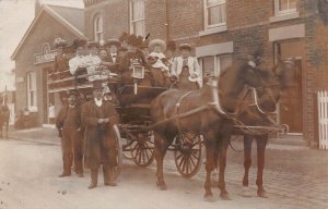 LARGE GROUP OF PEOPLE-HORSE DRAWN CARRIAGE-TEA ROOM SIGN~BRITISH PHOTO POSTCARD