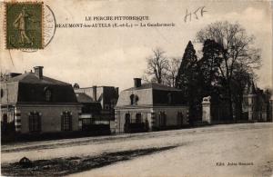 CPA Le Perche Pittoresque BEAUMONT-les.Autels - La Gendarmerie (200001)