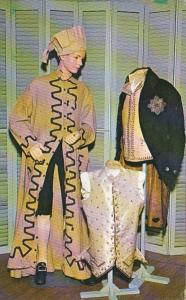 Virginia Richmond Valentine Museum Natural Linen Dressing Gown Circa 1795