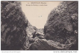 France Granville Groupe de Rochers a maree basse